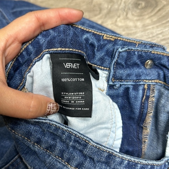Vervet Women’s Distressed Mid-Rise Cropped Boyfriend Fit Jeans Blue Sz 24 - Picture 11 of 11